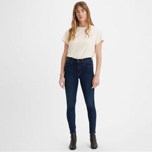 EUC LEVI’S 721 HIGH RISE SKINNY JEANS